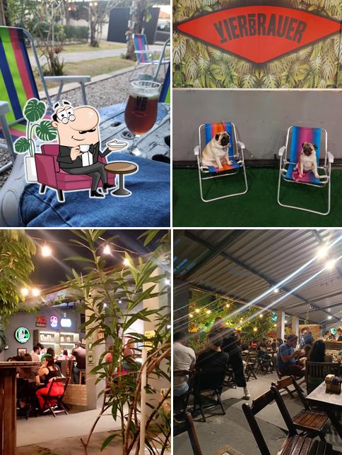 O interior do Hey Hop Beer Garden