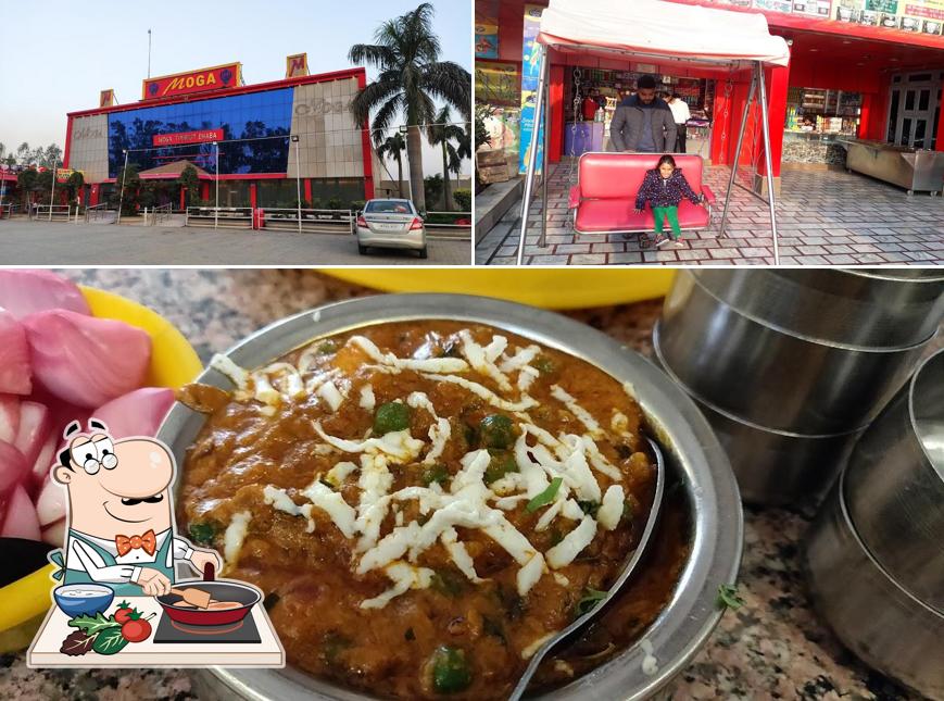 Chicken curry at Moga Tourist Hotel