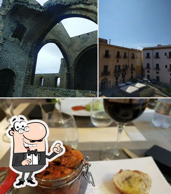 Tra le varie cose da Ristorantino Palazzo Sambuca si possono trovare la esterno e cibo
