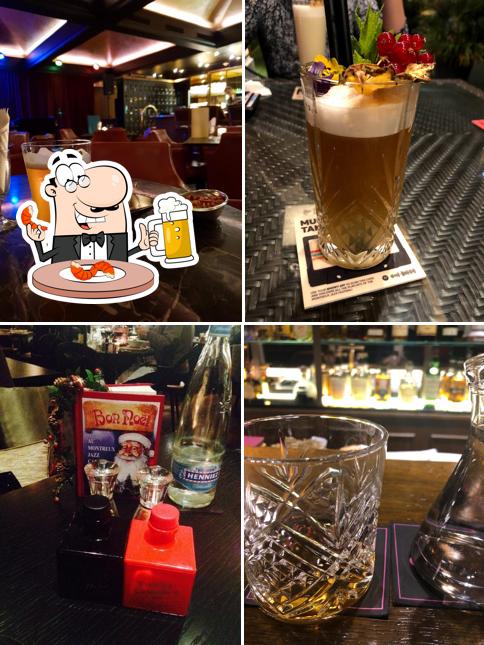 Funky Claude's Bar