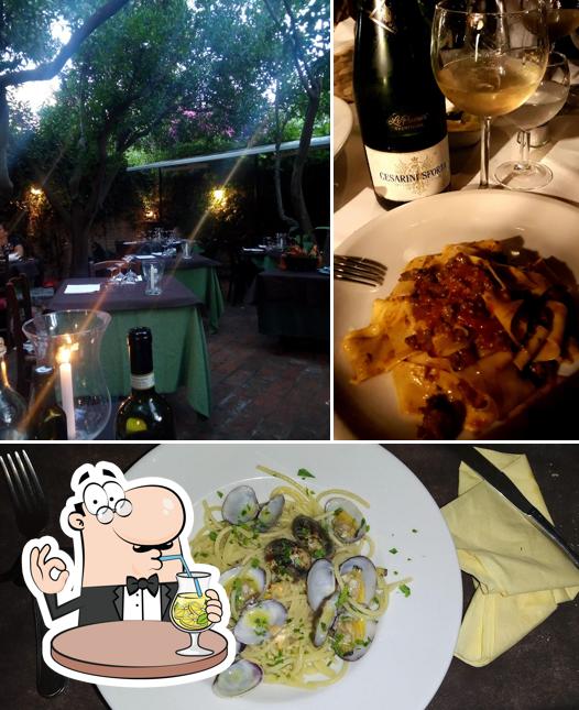 Il Cantuccio si caratterizza per la bevanda e frutti di mare