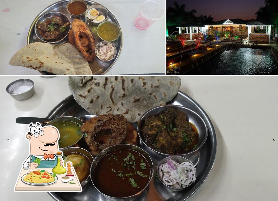 Among various things one can find food and exterior at Jagtap mala