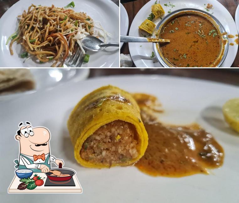 Chicken curry at Gayatri pure veg, Restaurant