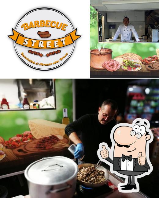 Ecco un'immagine di Street Barbecue