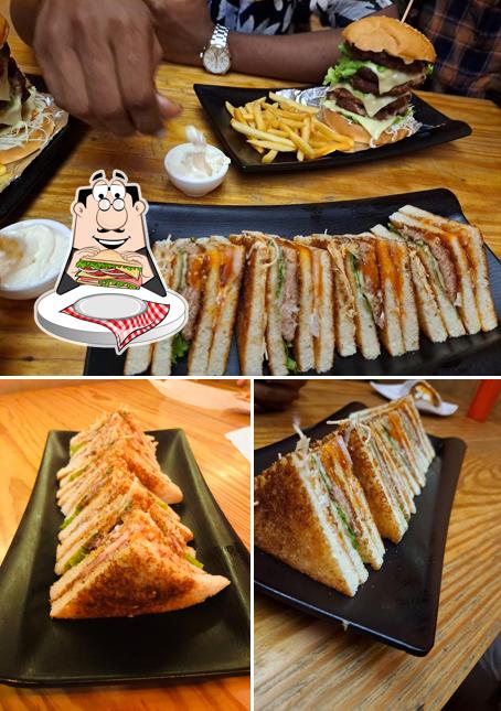 Club sandwich at Burger space