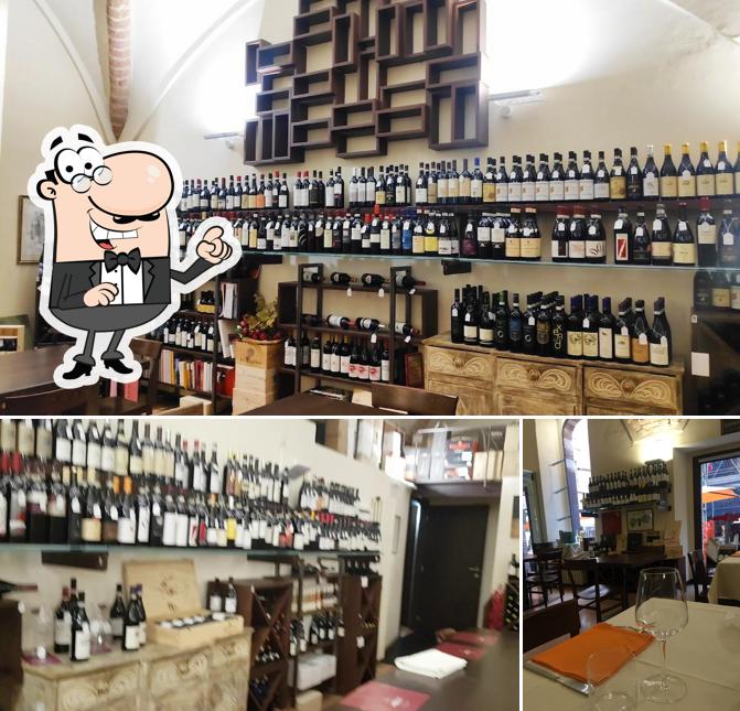 Gli interni di Enoteca La Buta