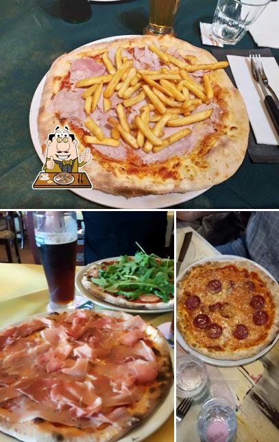 Prenditi una pizza a Risto pizza Uncino Gallery Hamburgheria