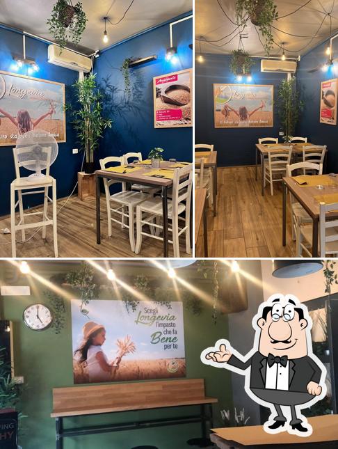 La immagine della interni e esterno di Pizzeria Longevia Viareggio