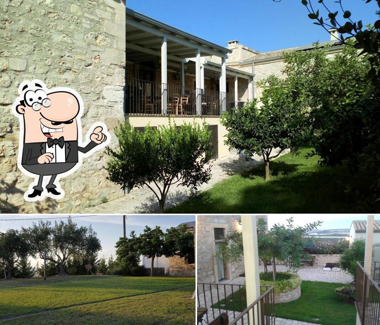 Puoi goderti l'aria fresca dal dehors di Agriturismo Re Carrubo