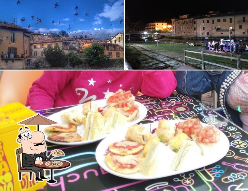 La immagine di esterno e cibo da Gosh