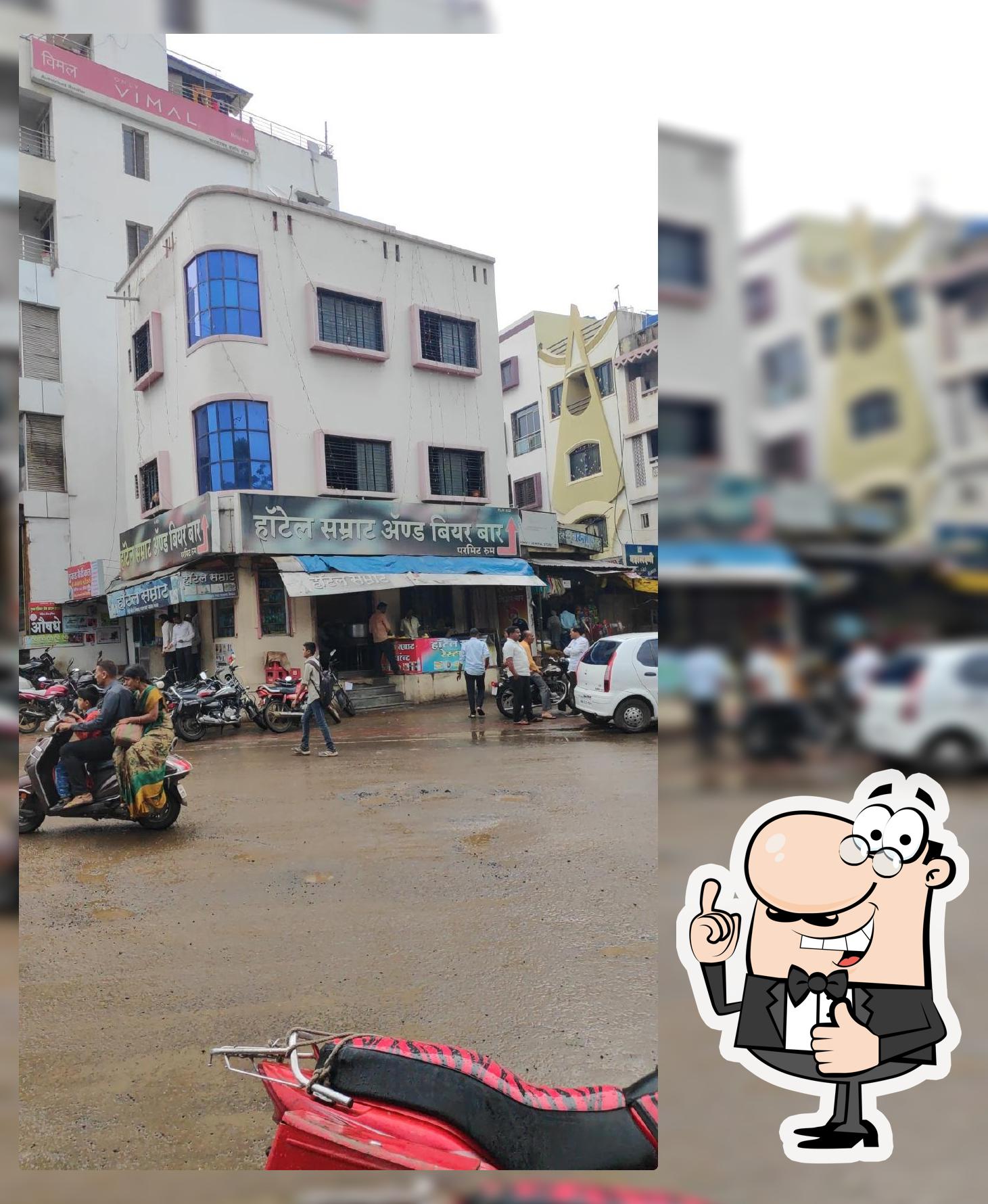 Hotel Samrat
