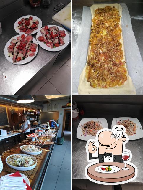Cibo al Bar In Mezz'a Campi
