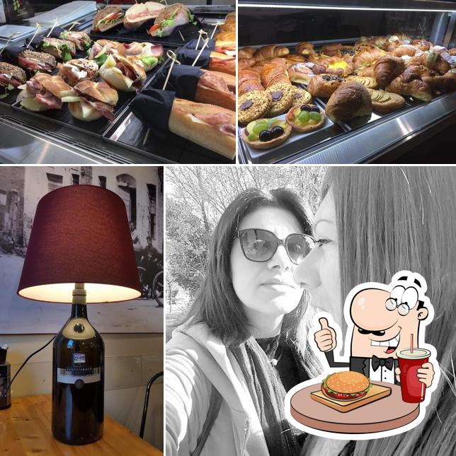 Prova un hamburger a Officina Café Fabriano