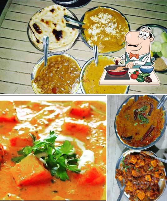 Chicken curry at Maa Narmada Vishnu Dhaba