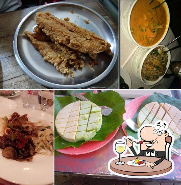 Food at Tamnak Thai