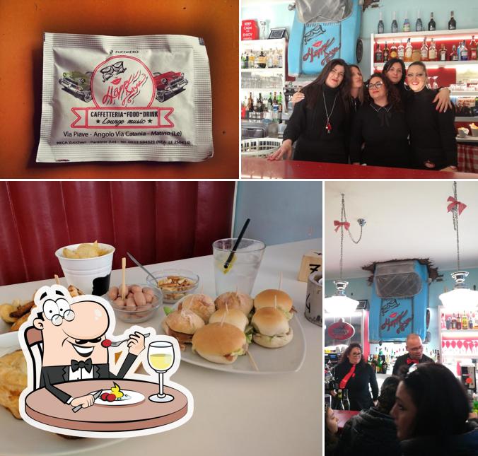 La immagine di cibo e bancone da bar da Happy Days Coffe