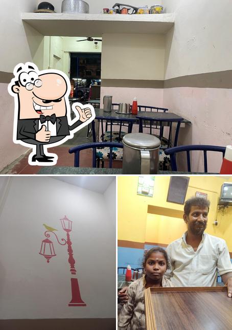 See the pic of Rekha fast food