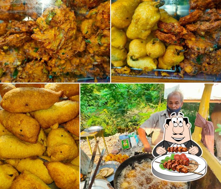 Food at Srinivasa Mixture Bandi