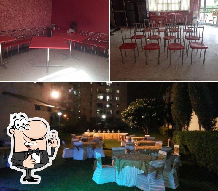 Look at the pic of Club Indulge