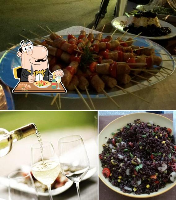 Guarda la foto che mostra la cibo e vino di Cafè N10