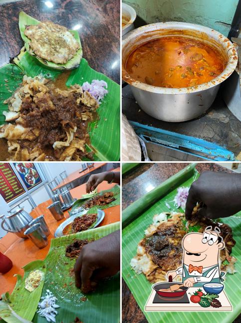 Chicken curry at Saravanathi Night Club