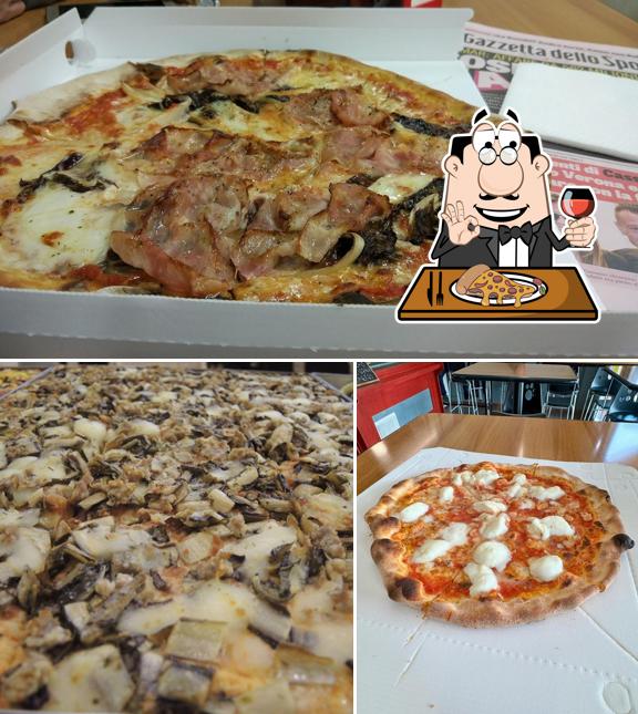 A Mondo Pizza da Romeo, puoi prenderti una bella pizza