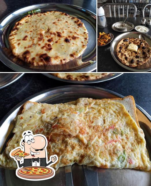 Order pizza at Modern Dhaba