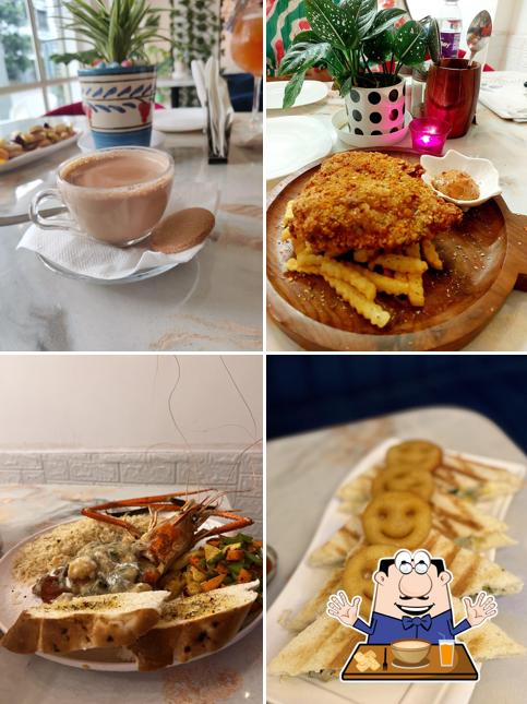 Food at Valencia Cafe