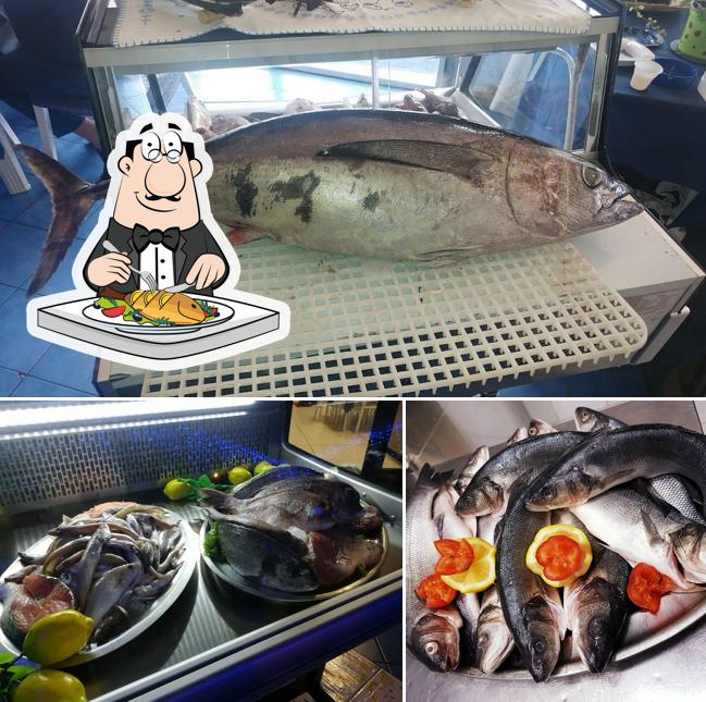 Il Peschereccio serve un menu per gli amanti del pesce