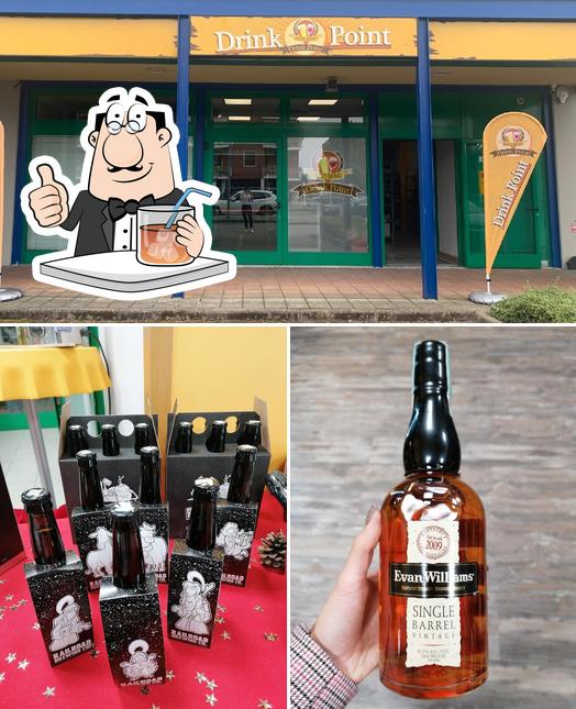 La bevanda e esterno del ristorante