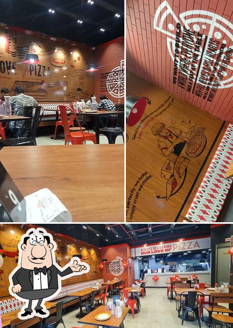 Pizza Hut Karve Road, Pune