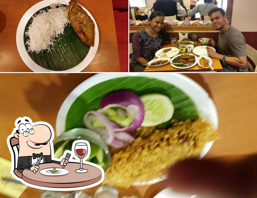 Meals at Bhojohori Manna