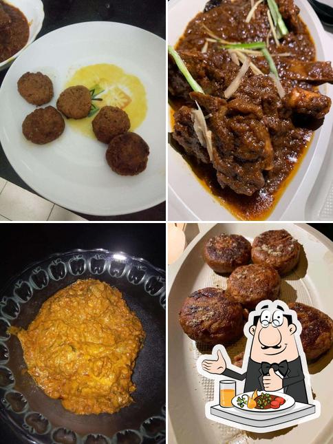 Food at Santushti Cafe