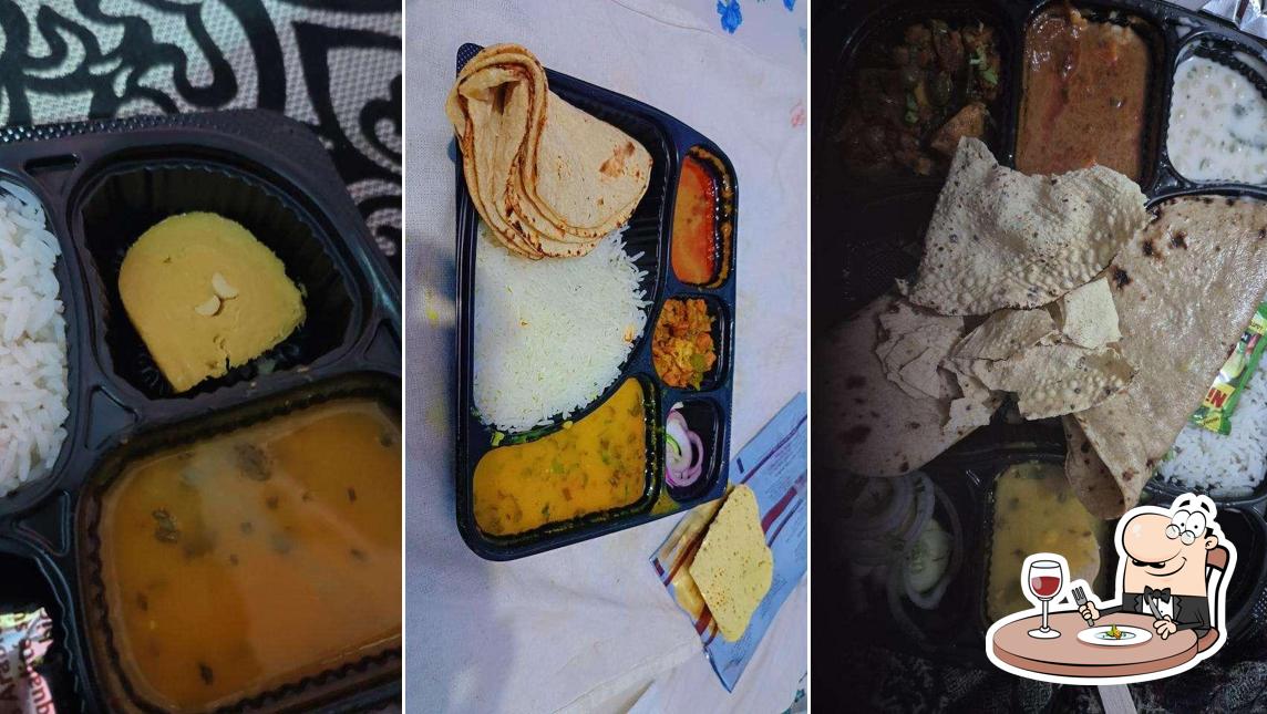 Food at ShriDesi Vyanjan