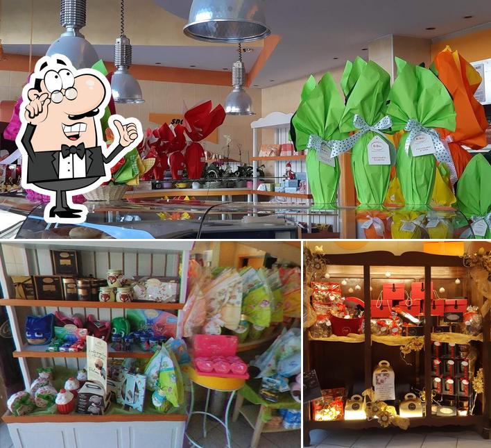 Guarda la foto che presenta la interni e cibo di La Bottega Del Pane Di Carbone Teresa E Rosanna S.N.C. Biella