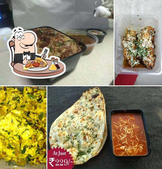 Try out pizza at Aachari