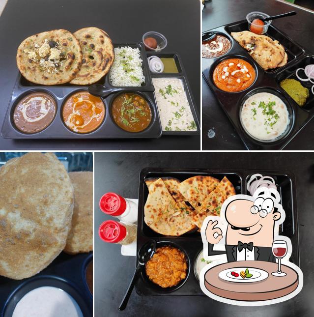 Food at Chur Chur Naan Delhi Wali