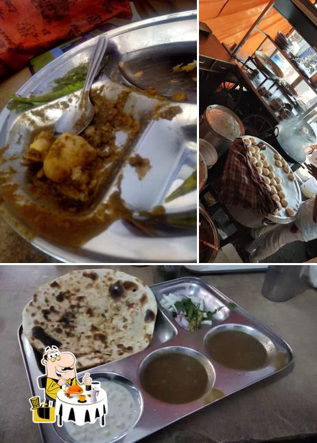 Food at Yadav Chole Bhatoore