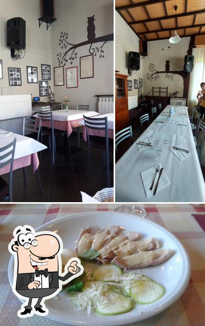 La interni e cibo del ristorante
