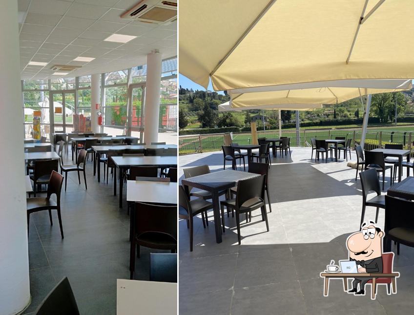 Gli interni di Bar Le Piscine