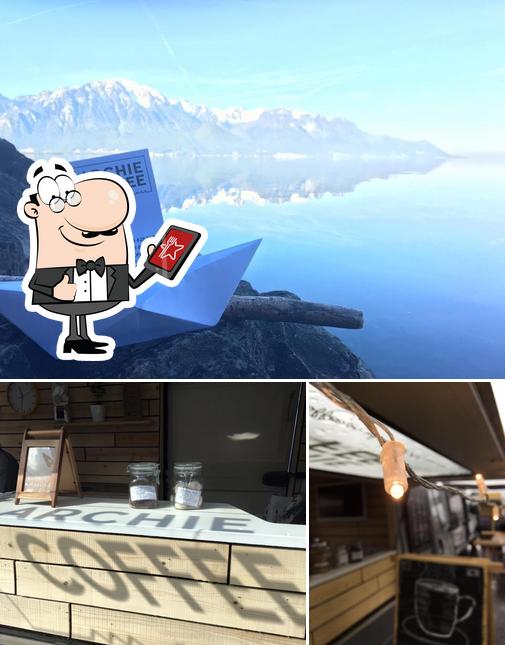 Gli esterni di Archie Coffee