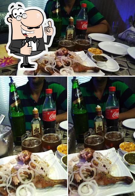 Look at this photo of Arora Laziz Chicken Point