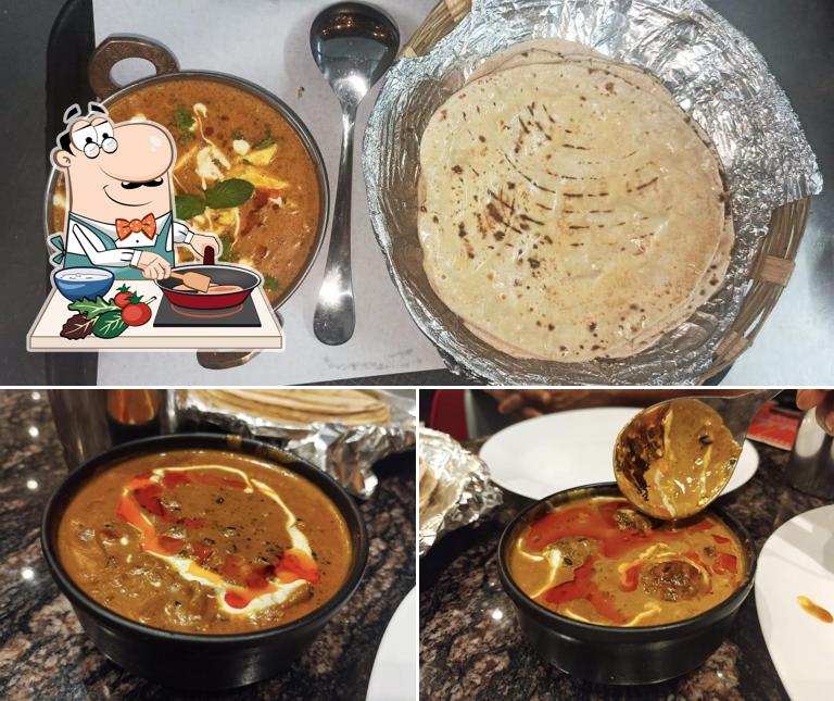 Chicken curry at Chaat Puchka