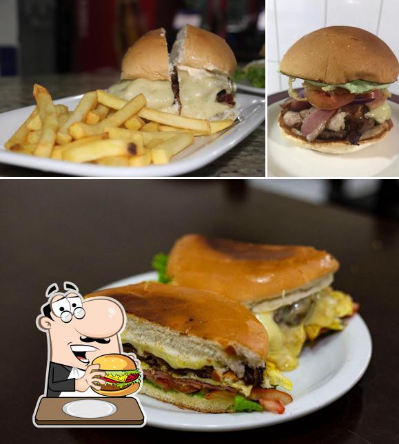 Os hambúrgueres do Bessani Pizza Bar irão saciar uma variedade de gostos