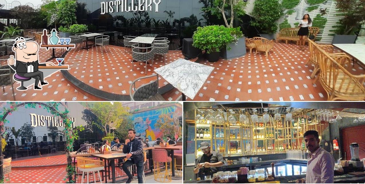 The interior of Distillery Lucknow