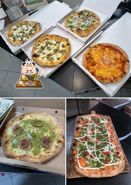 Scegli una pizza a Cal Pizza