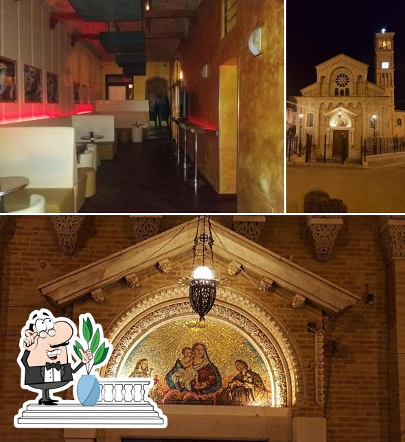 Guarda gli esterni di Caffè della Fontana