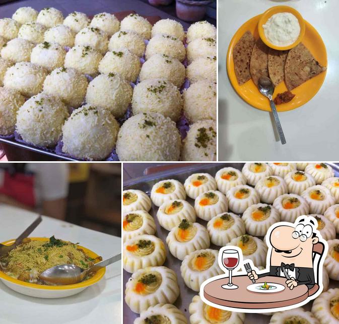 Food at Laddoo Gopal