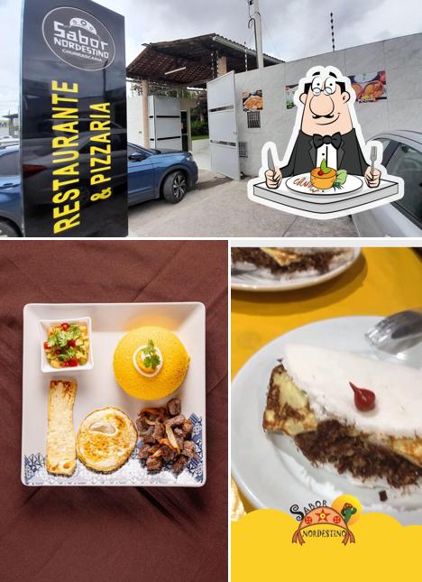 A comida e exterior do restaurante