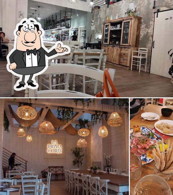 Siediti a un tavolo di La Prima Corte Café Bistrot